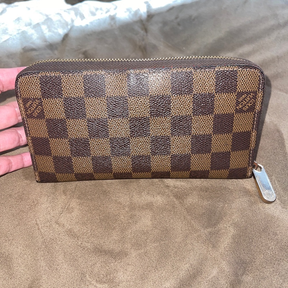 Louis Vuitton Damier Ebene Zippy Wallet